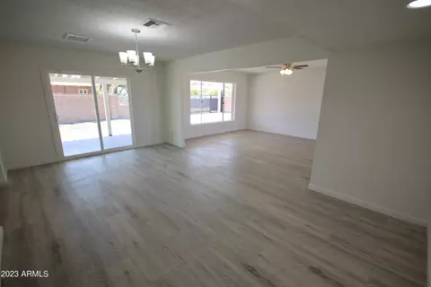 6541 N 41st Ave, Phoenix, AZ 85019 photo 11