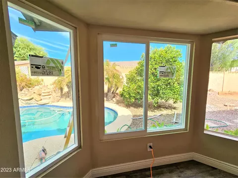 4232 E Taro Ln, Phoenix, AZ 85050 photo 2