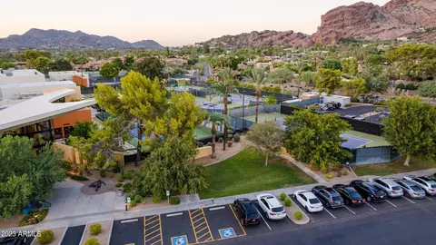 View/Area - 4615 E Palomino Rd, Phoenix, AZ 85018 photo 13 of 15