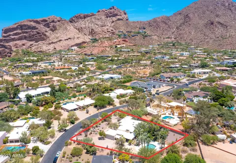 View/Area - 4615 E Palomino Rd, Phoenix, AZ 85018 photo 7 of 15