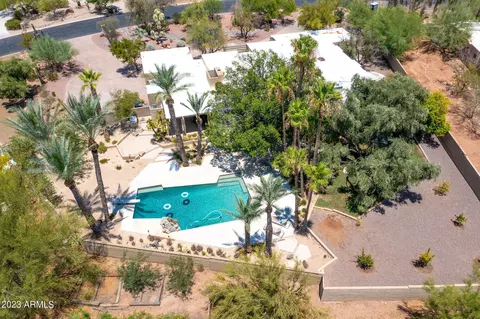 View/Area - 4615 E Palomino Rd, Phoenix, AZ 85018 photo 2 of 15