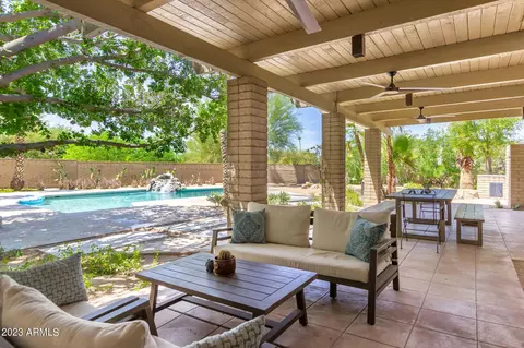 Exterior - 4615 E Palomino Rd, Phoenix, AZ 85018 photo 13 of 22