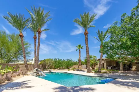 Exterior - 4615 E Palomino Rd, Phoenix, AZ 85018 photo 8 of 22