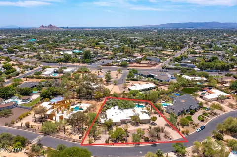 View/Area - 4615 E Palomino Rd, Phoenix, AZ 85018 photo 9 of 15