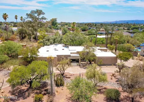 View/Area - 4615 E Palomino Rd, Phoenix, AZ 85018 photo 4 of 15