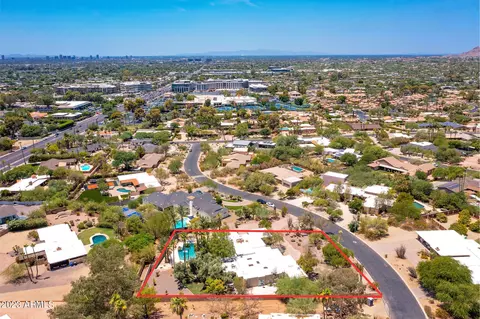 View/Area - 4615 E Palomino Rd, Phoenix, AZ 85018 photo 11 of 15