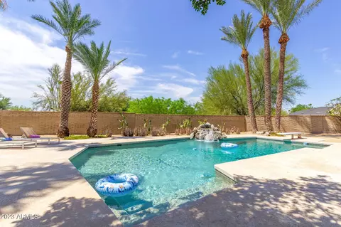 Exterior - 4615 E Palomino Rd, Phoenix, AZ 85018 photo 5 of 22