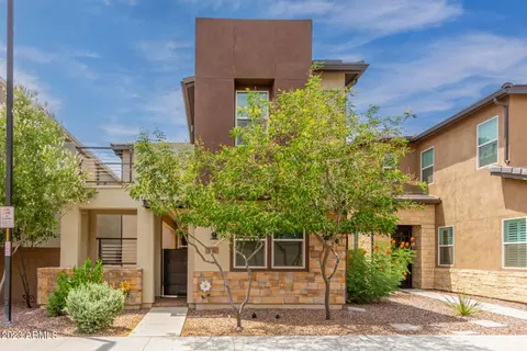 7105 W Knox Rd, Chandler, AZ 85226