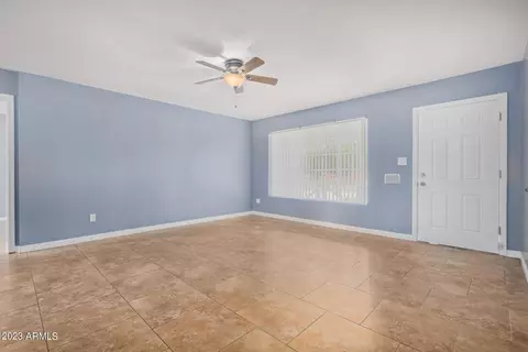 4027 W Keim Dr, Phoenix, AZ 85019 photo 4