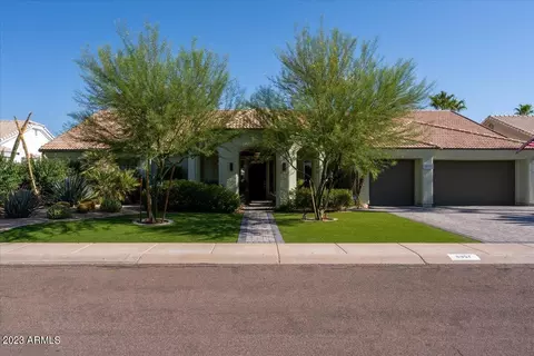 8957 E Charter Oak Dr, Scottsdale, AZ 85260