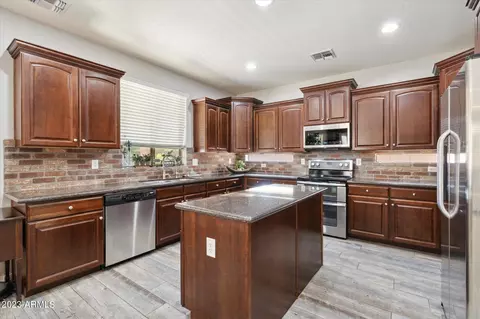 2763 S Penrose Dr, Gilbert, AZ 85295 photo 6