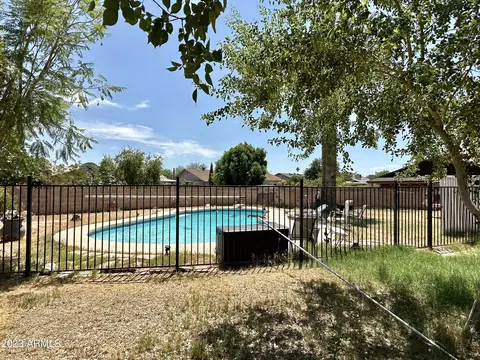 6817 W Oregon Ave, Glendale, AZ 85303