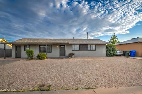 4921 W Earll Dr, Phoenix, AZ 85031
