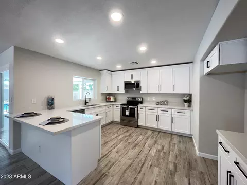 4705 W Beryl Ave, Glendale, AZ 85302