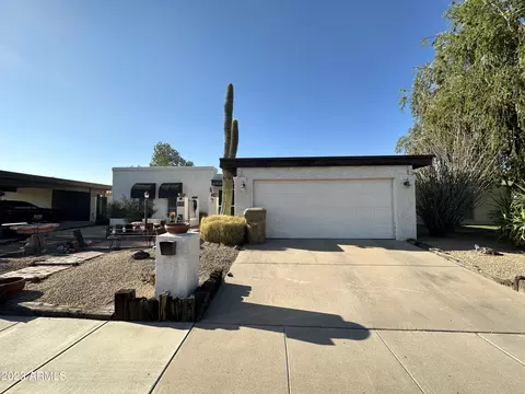 3218 W Mercer Ln, Phoenix, AZ 85029