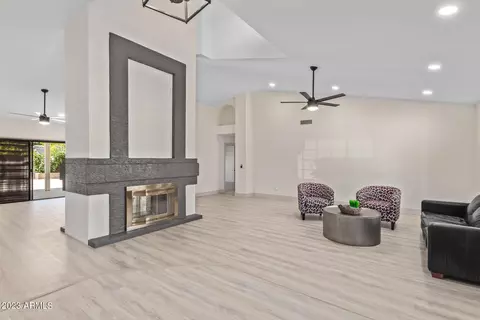 2310 E Huron Ct, Gilbert, AZ 85234 photo 3