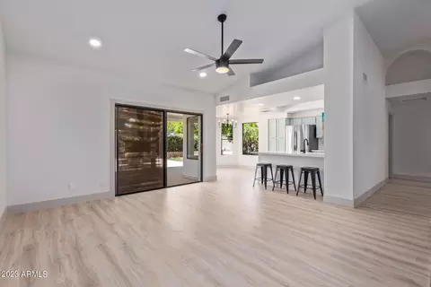 2310 E Huron Ct, Gilbert, AZ 85234 photo 6