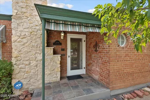 2041 N Laurel Ave, Phoenix, AZ 85007