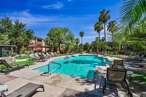 5401 E Van Buren St #1116, Phoenix, AZ 85008