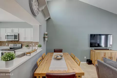 826 E Orange Dr, Phoenix, AZ 85014 photo 13