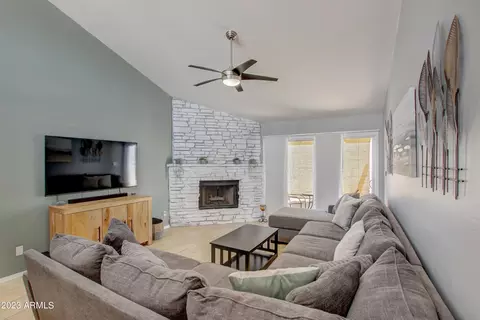 826 E Orange Dr, Phoenix, AZ 85014 photo 6