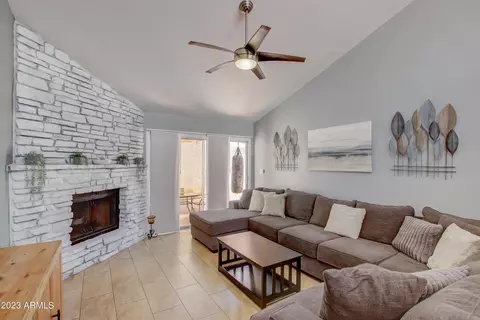 826 E Orange Dr, Phoenix, AZ 85014 photo 7