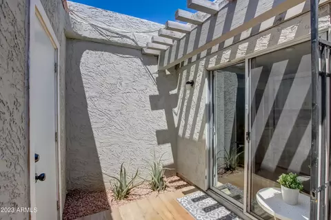 826 E Orange Dr, Phoenix, AZ 85014 photo 14
