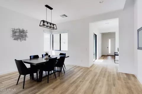 813 E Monte Way, Phoenix, AZ 85042 photo 7
