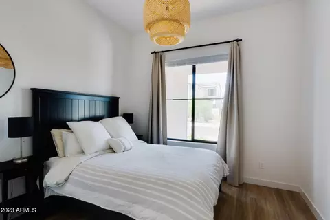 813 E Monte Way, Phoenix, AZ 85042 photo 37