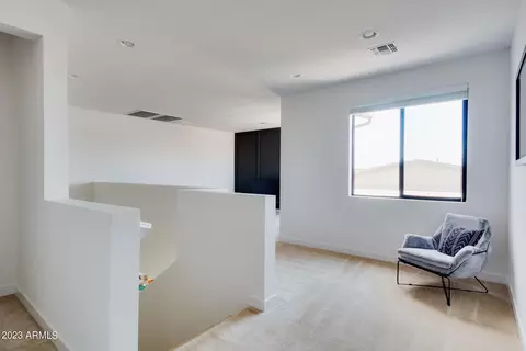 813 E Monte Way, Phoenix, AZ 85042 photo 21