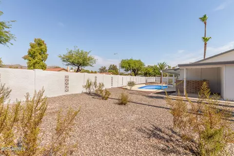 4812 E Navajo Cir, Phoenix, AZ 85044 photo 25