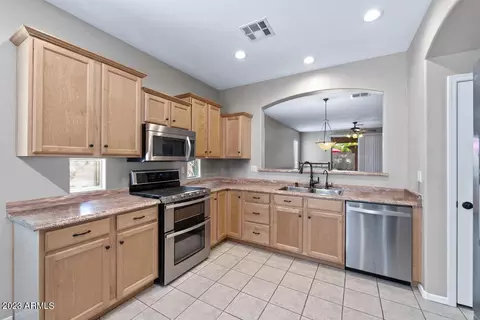 3107 S Chatsworth Cir, Mesa, AZ 85212 photo 2