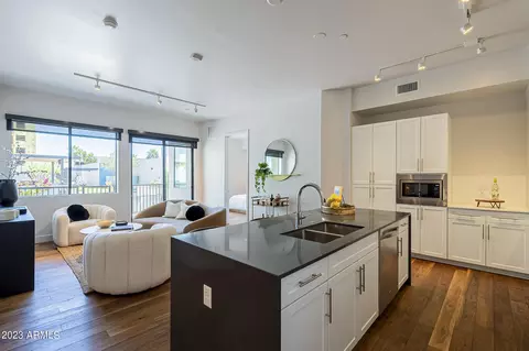 3131 N Central Ave #7011, Phoenix, AZ 85012