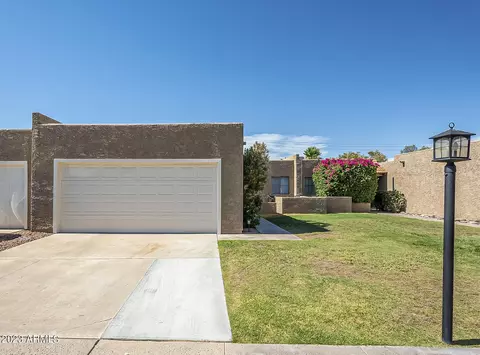 8432 E Malcomb Dr, Scottsdale, AZ 85250