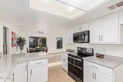 1339 E Helena Dr, Phoenix, AZ 85022 photo 10