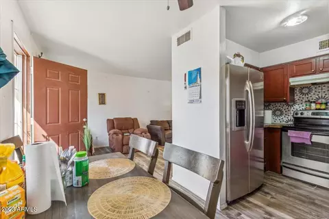 2571 E Mobile Ln, Phoenix, AZ 85040 photo 11