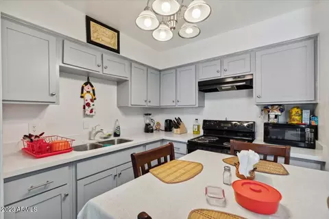 2571 E Mobile Ln, Phoenix, AZ 85040 photo 15