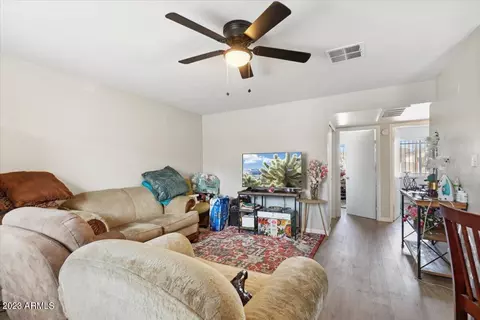 2571 E Mobile Ln, Phoenix, AZ 85040 photo 6
