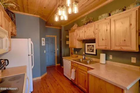 2272 Overgaard Springs Loop, Overgaard, AZ 85933 photo 5