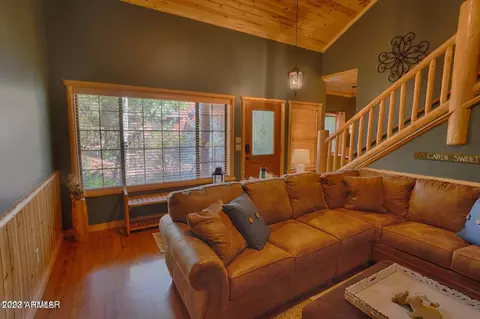 2272 Overgaard Springs Loop, Overgaard, AZ 85933 photo 3