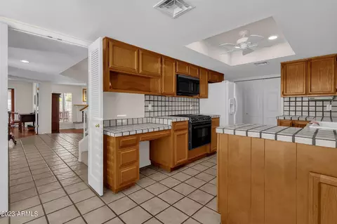2511 E Shaw Butte Dr, Phoenix, AZ 85028 photo 15