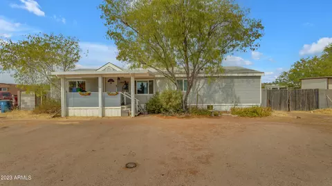 586 S Warner Dr, Apache Junction, AZ 85120