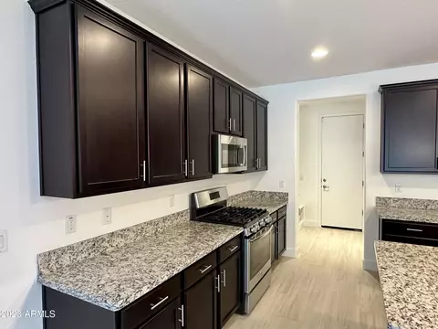 2204 E Ottawa Ln, Phoenix, AZ 85024 photo 5