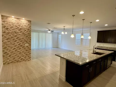 2204 E Ottawa Ln, Phoenix, AZ 85024 photo 3