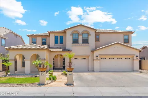 5713 W Ludden Mountain Dr, Glendale, AZ 85310