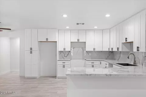 3241 N 43rd Ave, Phoenix, AZ 85031