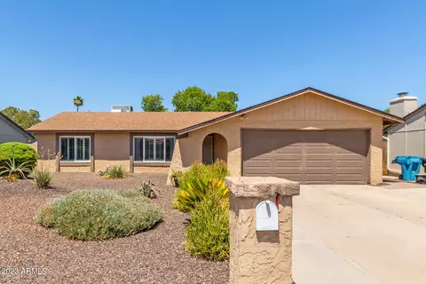 4042 E Louise Dr, Phoenix, AZ 85032