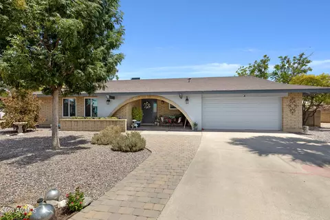 1055 S 74th Pl, Mesa, AZ 85208