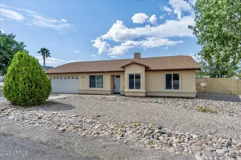 5549 E Rogers Dr, Hereford, AZ 85615