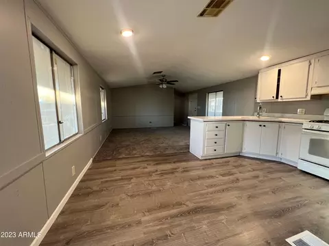 7810 W Peoria Ave #5, Peoria, AZ 85345